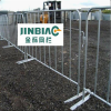 easy fence / crowded barrier fence