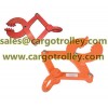 Pallet puller clamp