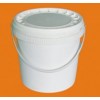 plastic buckets with lids