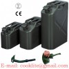 Jerrican militaire métallique pour carburant / Jerrican essence en métal
